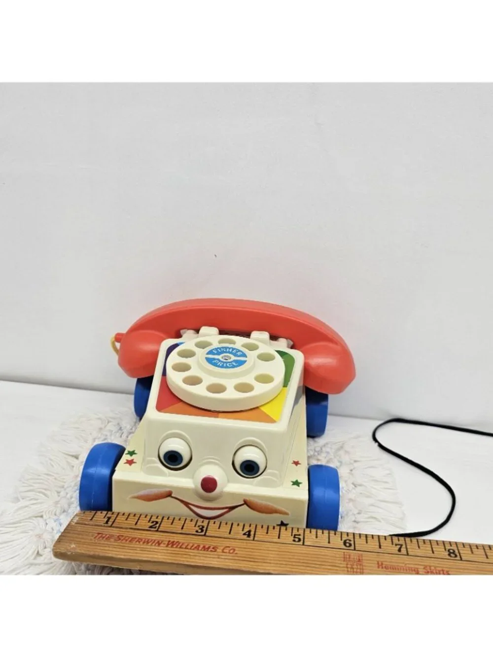 Fisher Price 2009 Chatter Telephone Phone Pull Toy with Moving Eyes